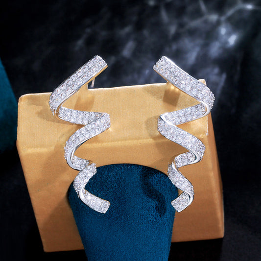 MiniLux "Twist" earrings