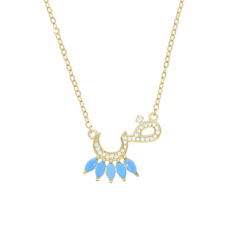 Collier avec la lettre D