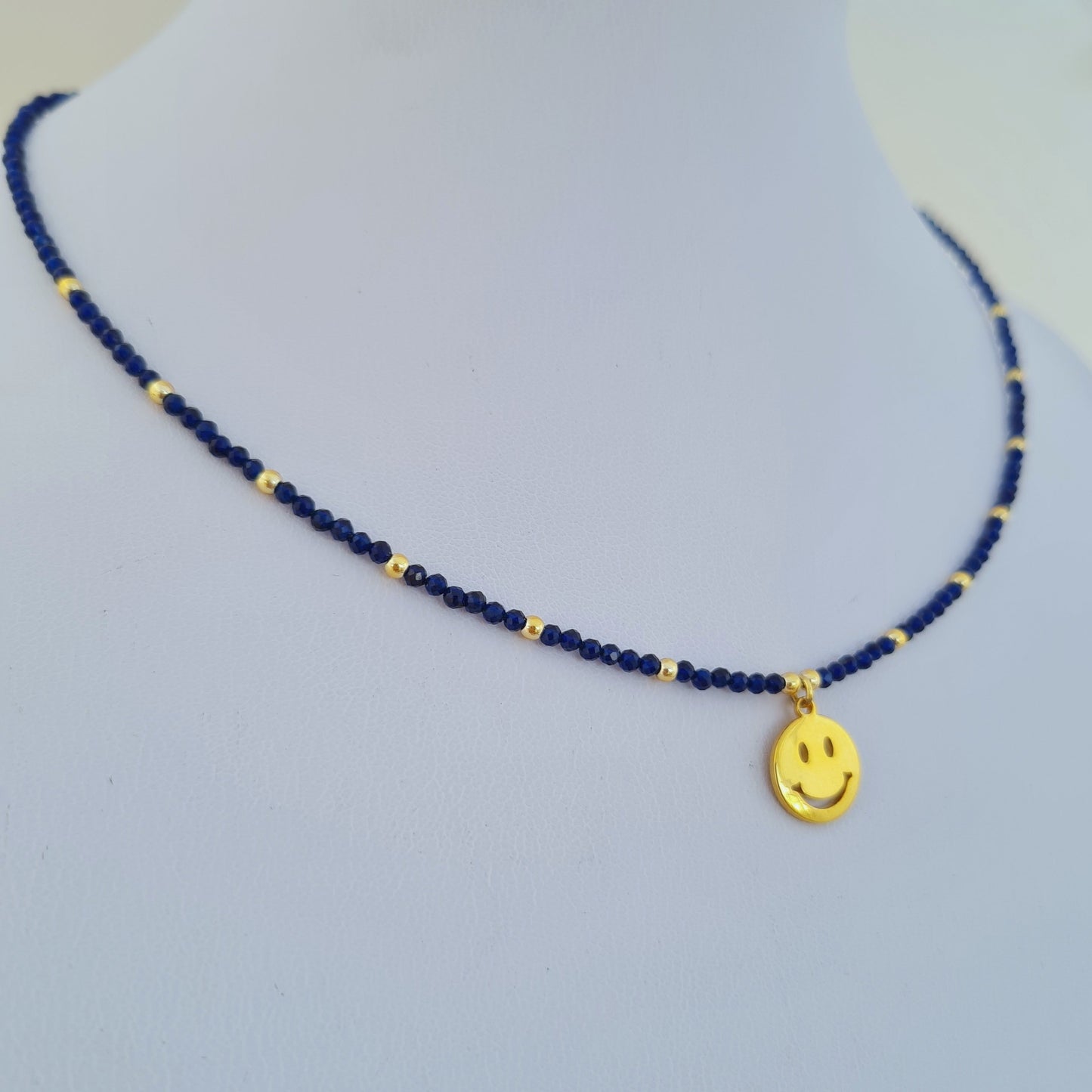 Smiley choker necklace