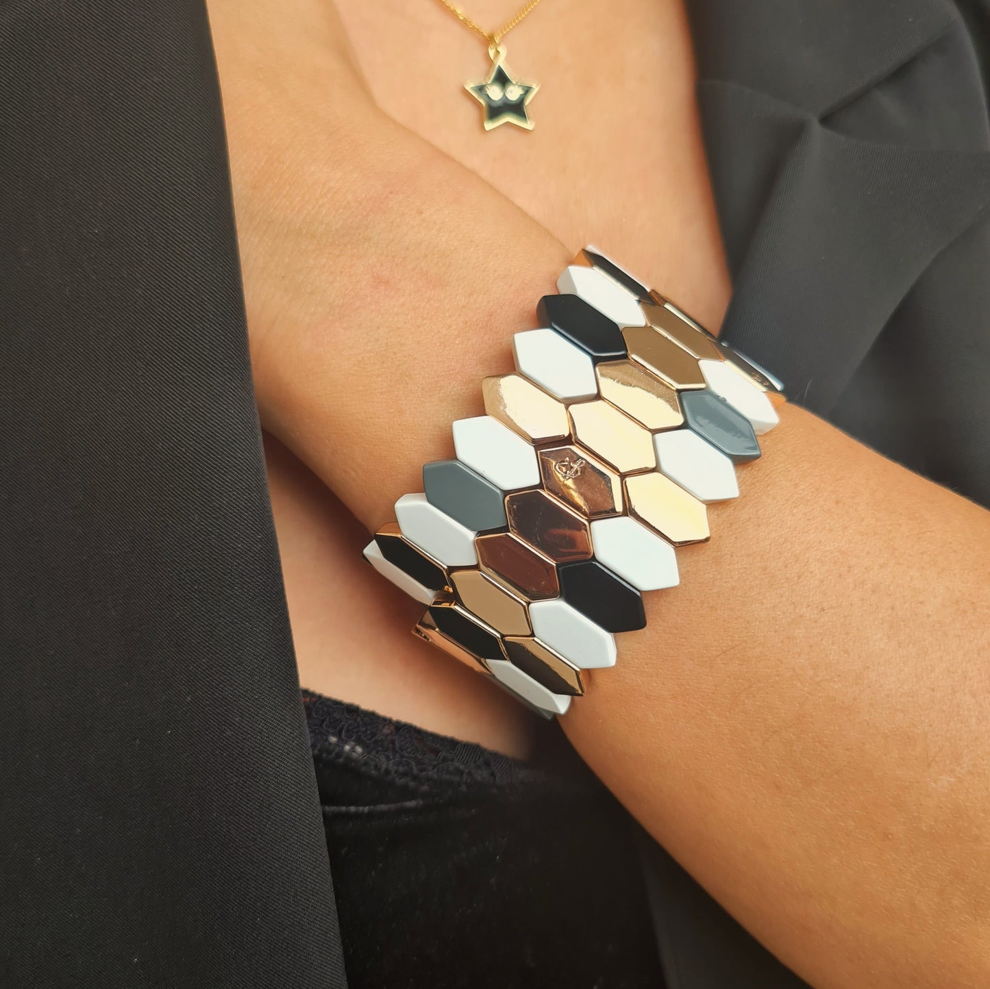 Snake enamel bracelet