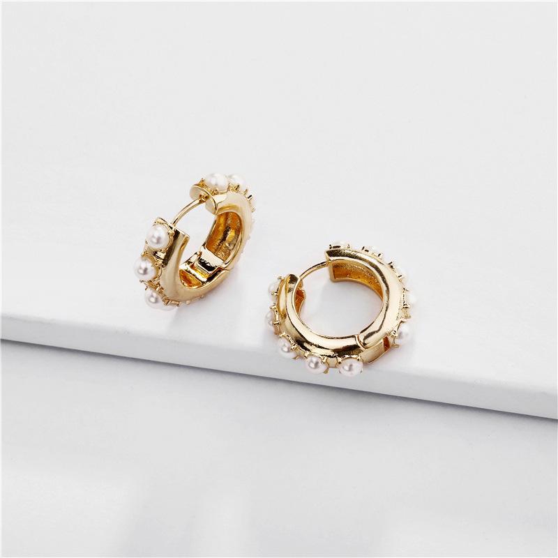 White Pearl stud earrings