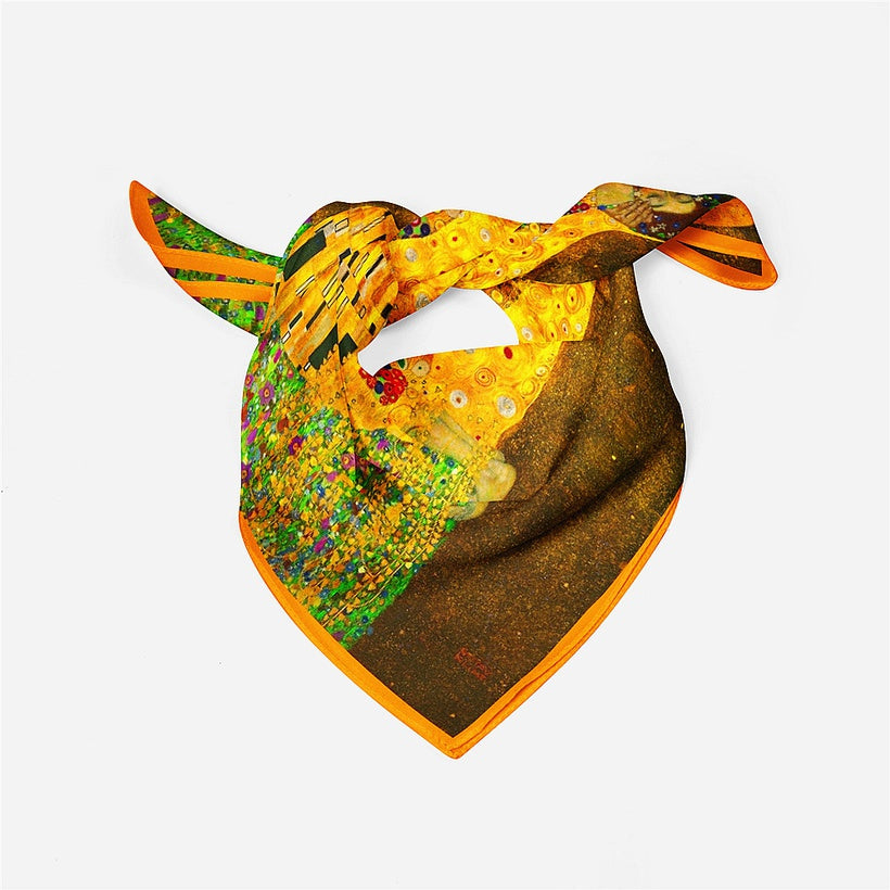 Gustav Klimt:The kiss Scarf