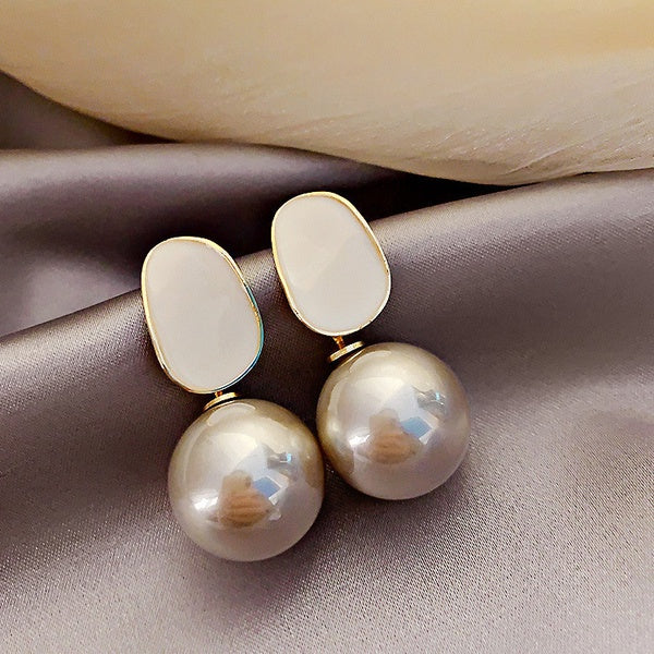 Pearl White/Gray Earrings