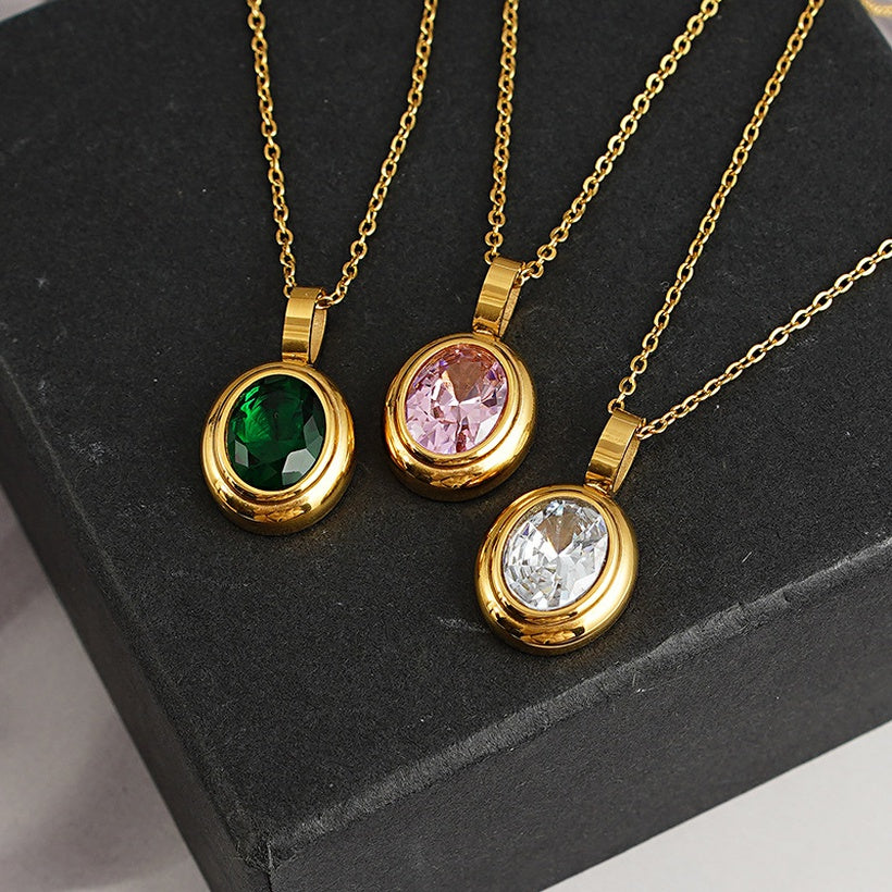 Retro chic pendant necklace