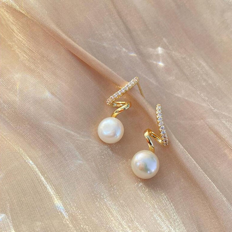 Peal twisted earrings
