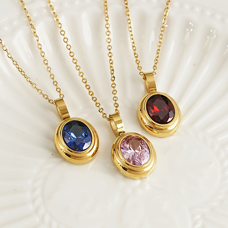 Retro chic pendant necklace