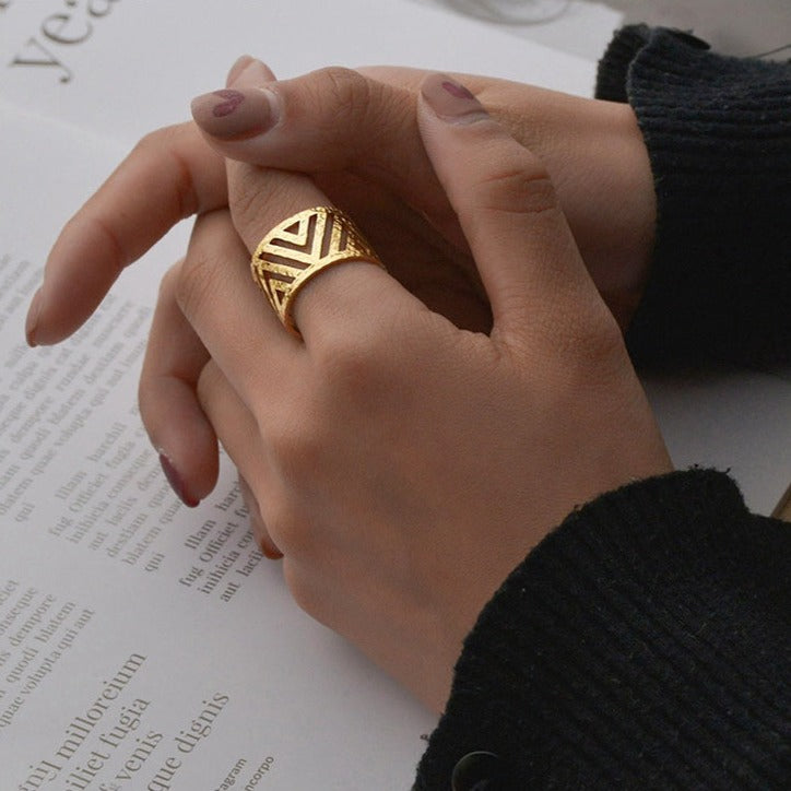 Geometric hollow square ring