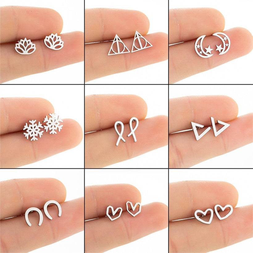 Heart golden stud earrings