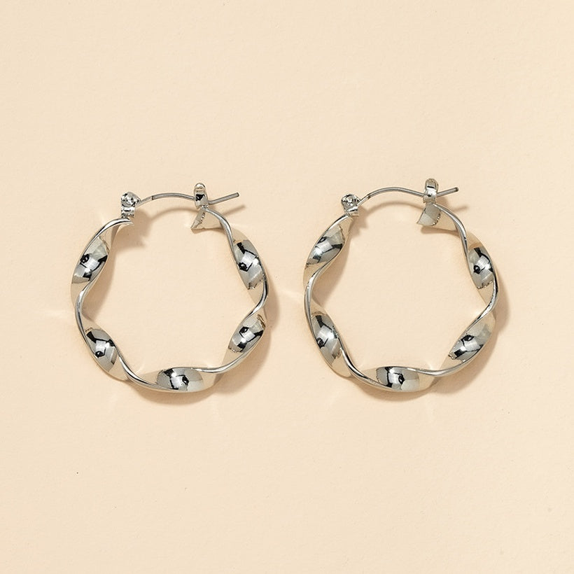 Twisted hoops earrings