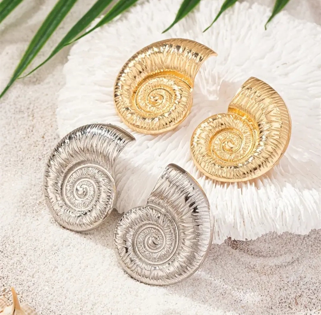 Shell Rounded Earring