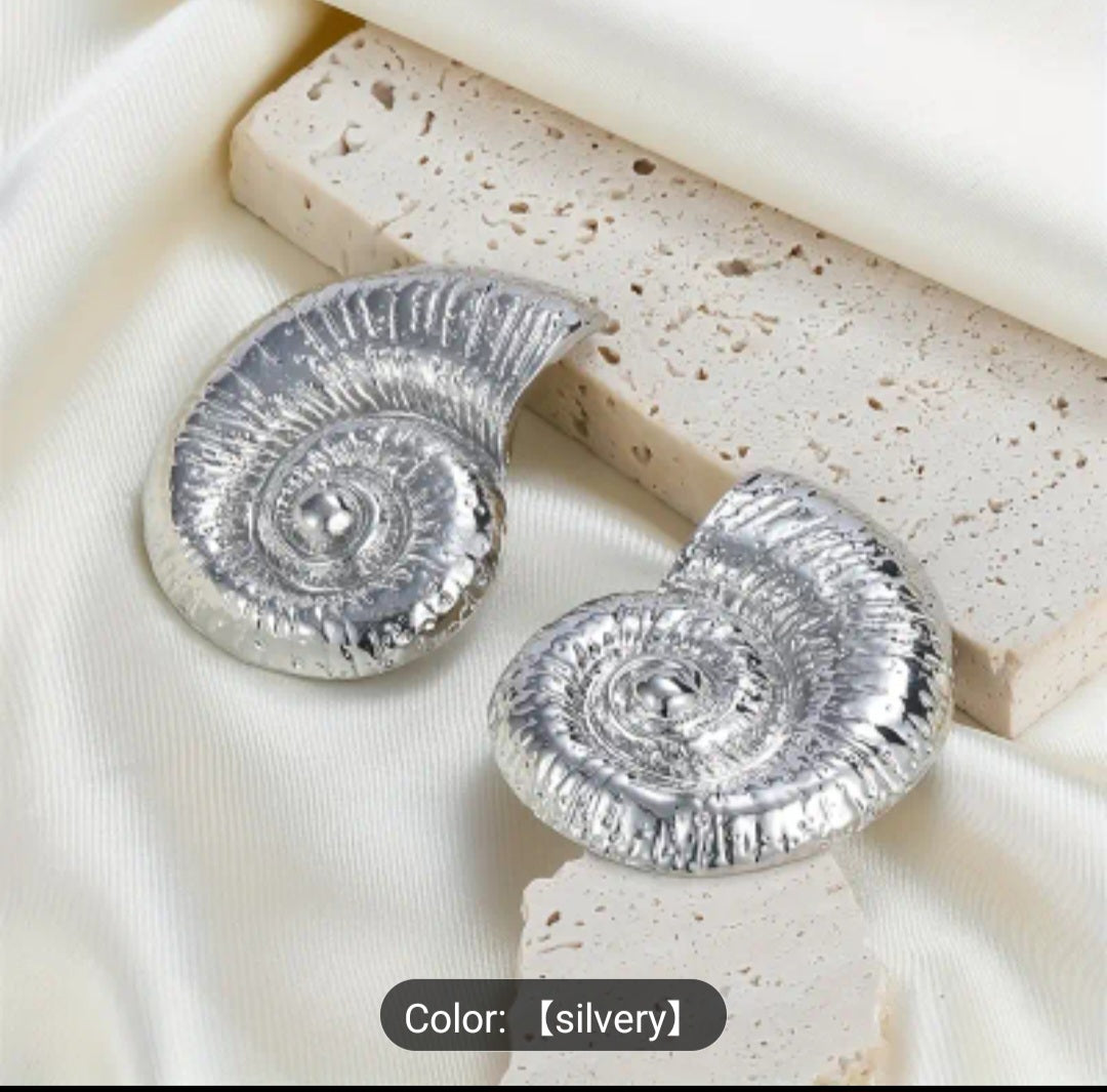 Shell Rounded Earring