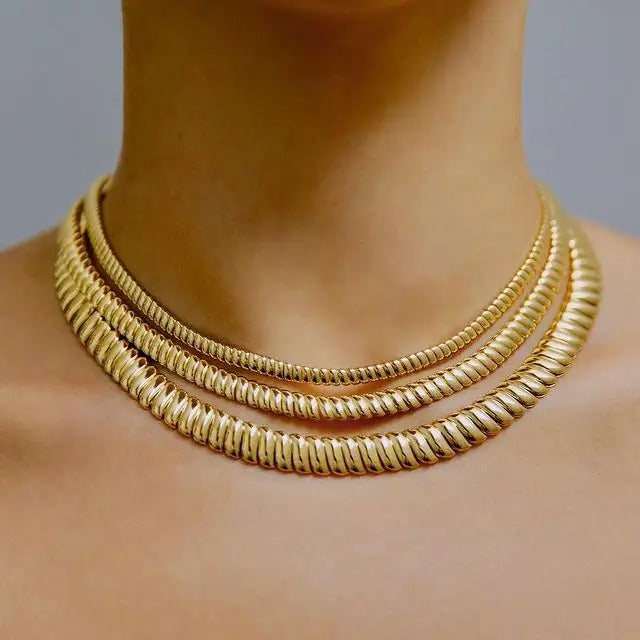 Snake chain herringbone necklace