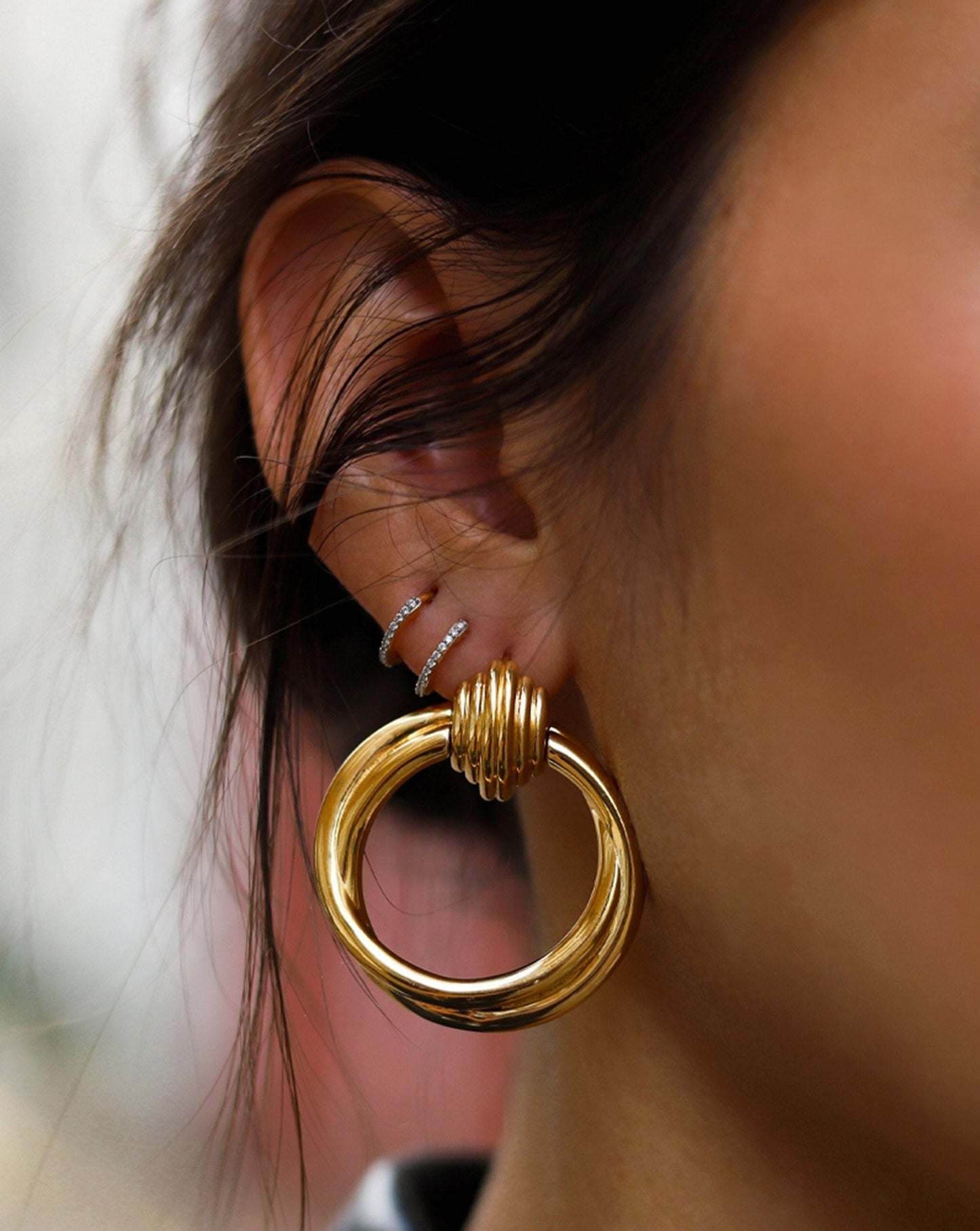 Round geometric earrings
