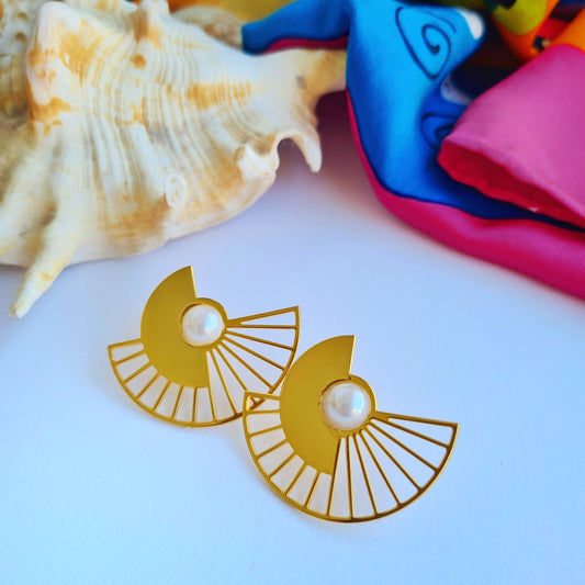 Extra Fan earrings by "M"