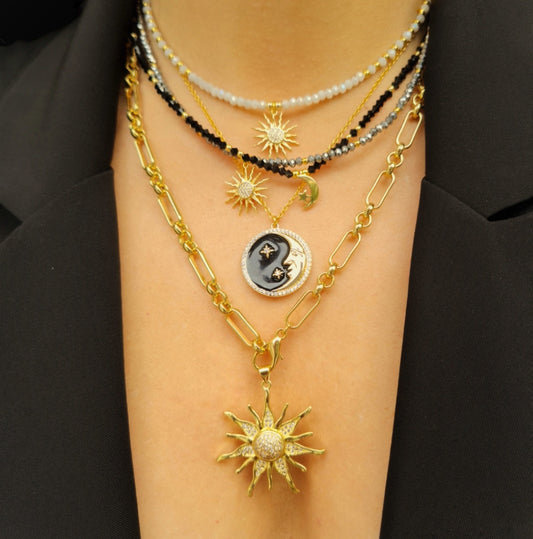 Radiant MiniLux Sun Necklace – عقد يضيء كل إطلالة بأناقة عربية

