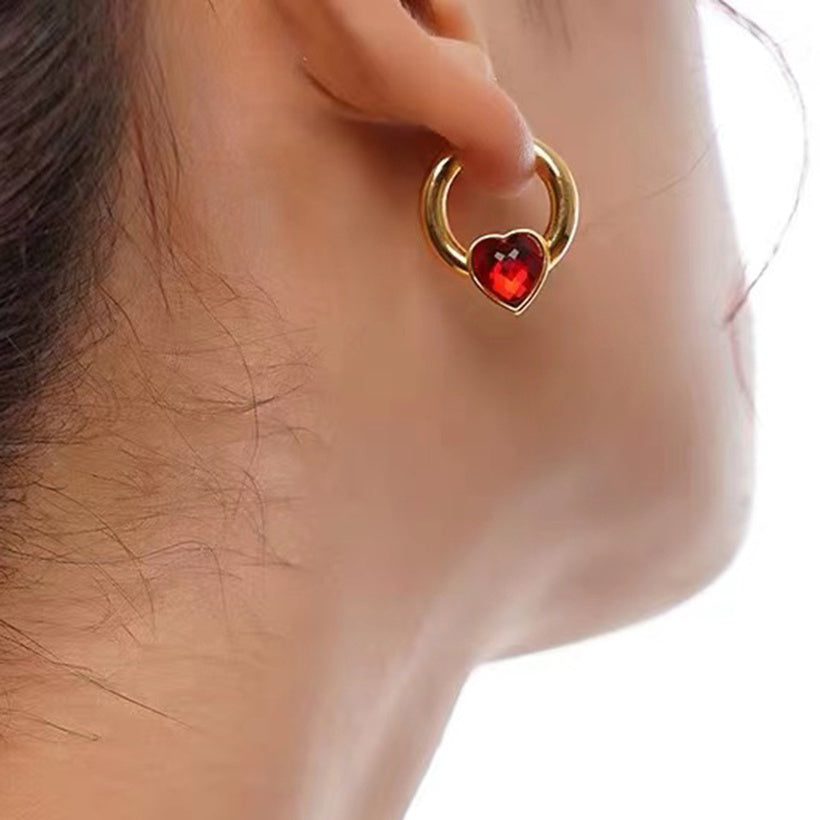 Heart-Shaped Zirconia earrings - black