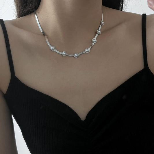 White pearl snake necklace