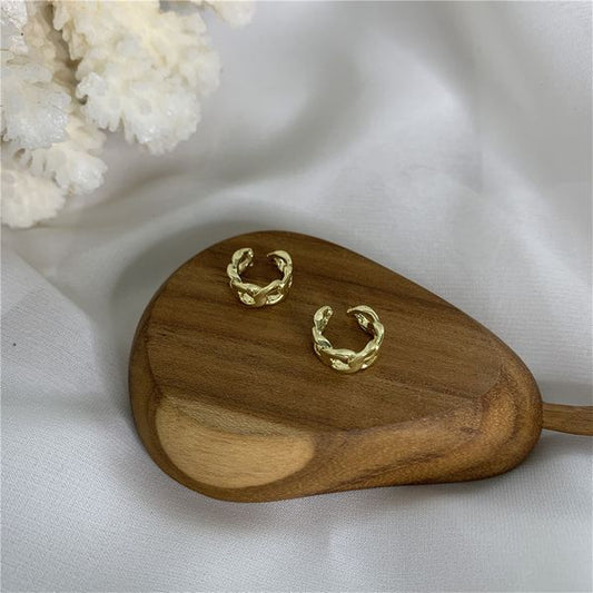 Curb Chain Ear cuff